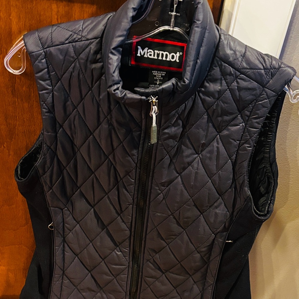 Marmot Women's Dark Quilted Vest